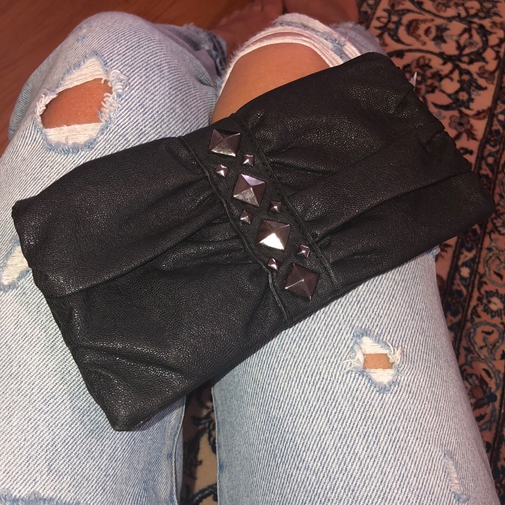 LULU WALLET CLUTCH